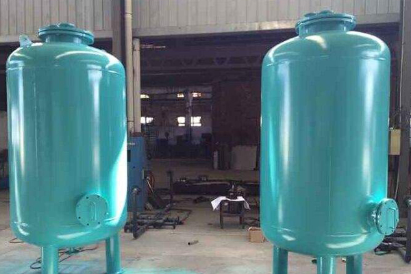 為什么過濾器材料大多使用的是襯膠罐？