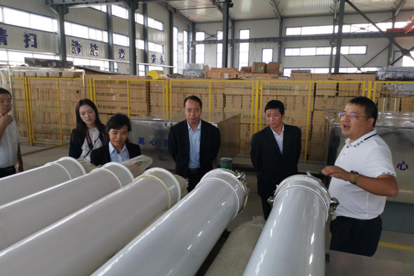 陜西航天建設(shè)集團(tuán)有限公司總經(jīng)理、黨委副書記謝明娟率隊(duì)赴遼寧一諾環(huán)保產(chǎn)業(yè)集團(tuán)開展考察調(diào)研工作