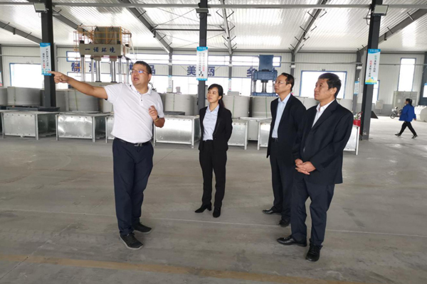 陜西航天建設(shè)集團(tuán)有限公司總經(jīng)理、黨委副書記謝明娟率隊(duì)赴遼寧一諾環(huán)保產(chǎn)業(yè)集團(tuán)開展考察調(diào)研工作